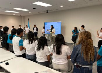 ¡MÁS DE 500 JÓVENES DIERON UN GRAN PASO HACIA SU FUTURO FINANCIERO CON LA CNBS!