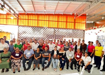 Más de 65 participantes fortalecen sus conocimientos financieros en Trojes, El Paraíso