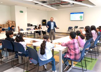 CNBS promueve la cultura del ahorro en hijos de colaboradores del SAR
